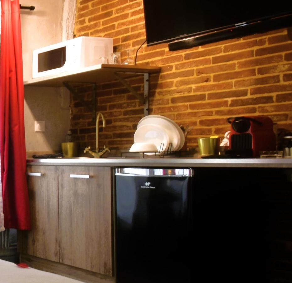 Appartement Jacuzzi Privatif : Urban Love Verneuil d'Avre et d'Iton Exterior photo